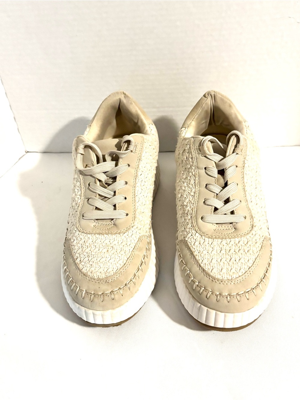 DOLCE VITA DOLEN Women's Cream Platform Lace-Up Sneakers. SZ 7.5
